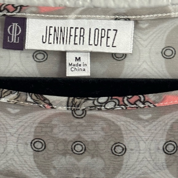 Top by Jennifer Lopez size medium - Picture 3 of 4